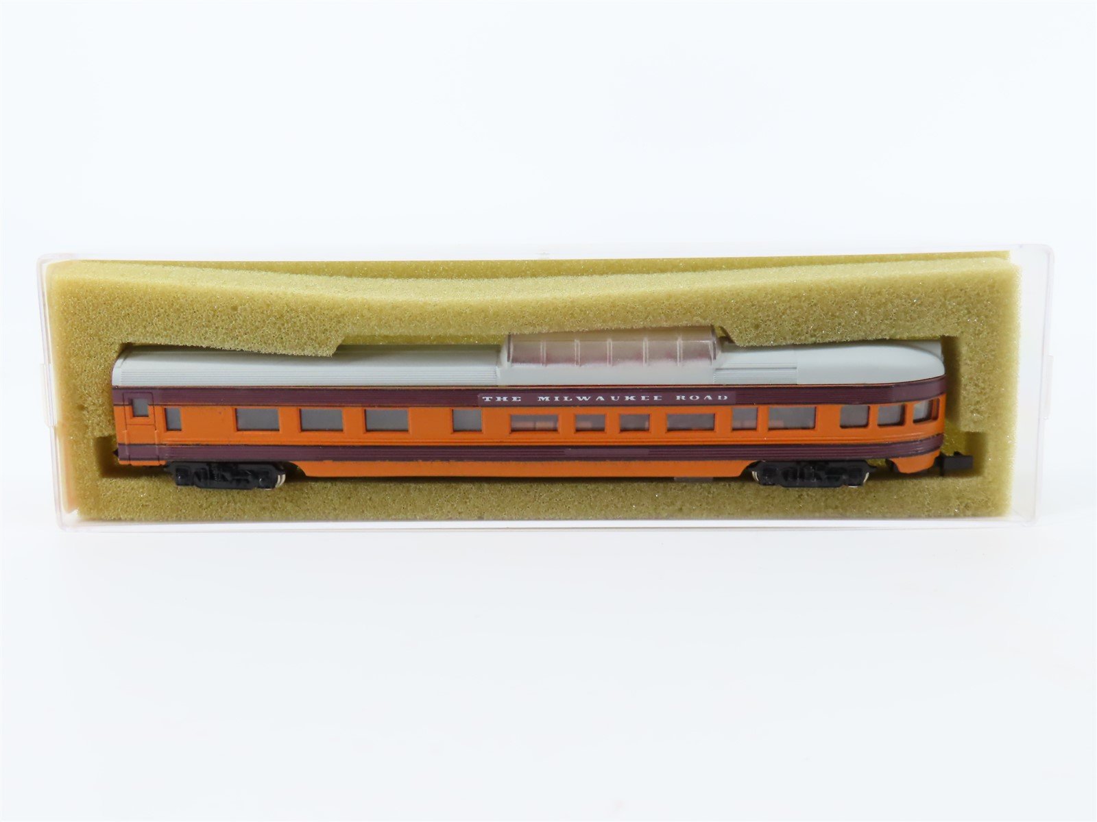 N Scale Con-Cor 4051R MILW Milwaukee Road Observation Dome Passenger