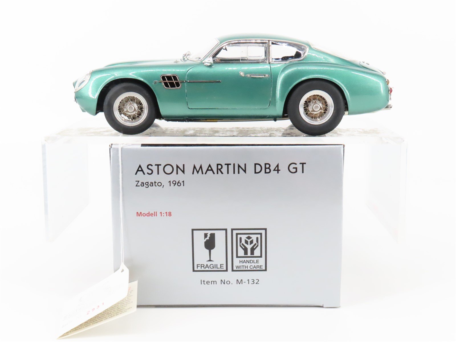 1:18 Scale CMC Die-Cast M-132 1961 Aston Martin DB4 GT Zagato