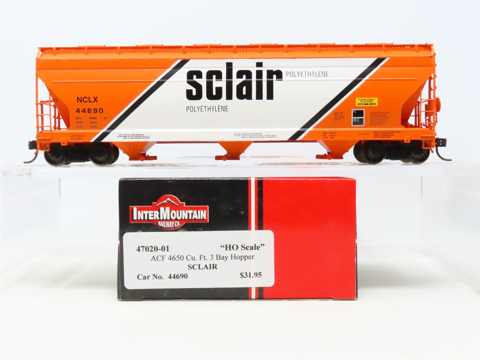 HO Scale InterMountain 47020-01 NCLX Sclair 3-Bay Covered Hopper #44690