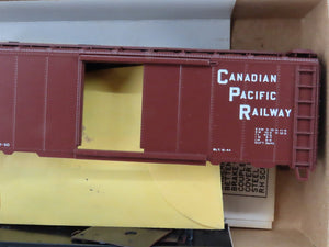 HO Scale Bev-Bel Athearn 1386 CP Canadian Pacific 40' Box Car #89067 Kit