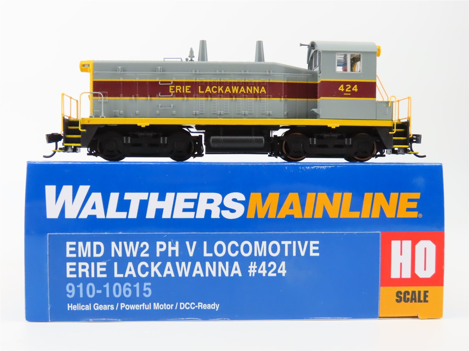 HO Walthers Mainline 910-10615 EL Erie Lackawanna NW2 Diesel #424 - DCC Ready