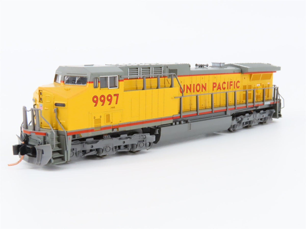 N Scale KATO 176-7033 UP Union Pacific GE AC4400CW Diesel #9997 w/DCC