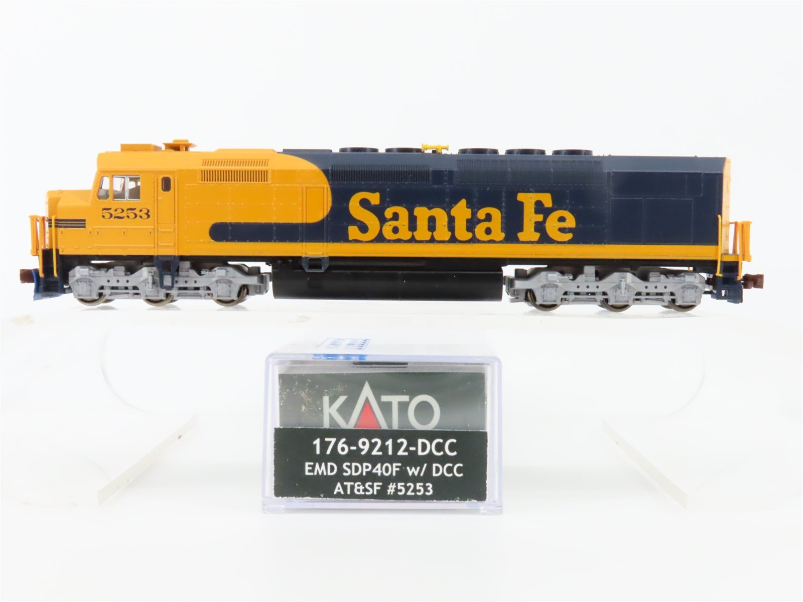 N Scale KATO 176-9212-DCC ATSF Santa Fe EMD SDP40F Type IV-a Diesel #5253 w/DCC
