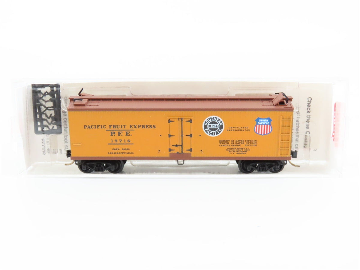 N Scale Micro-Trains MTL 47060 PFE Pacific Fruit Express 40&#39; Reefer #19859