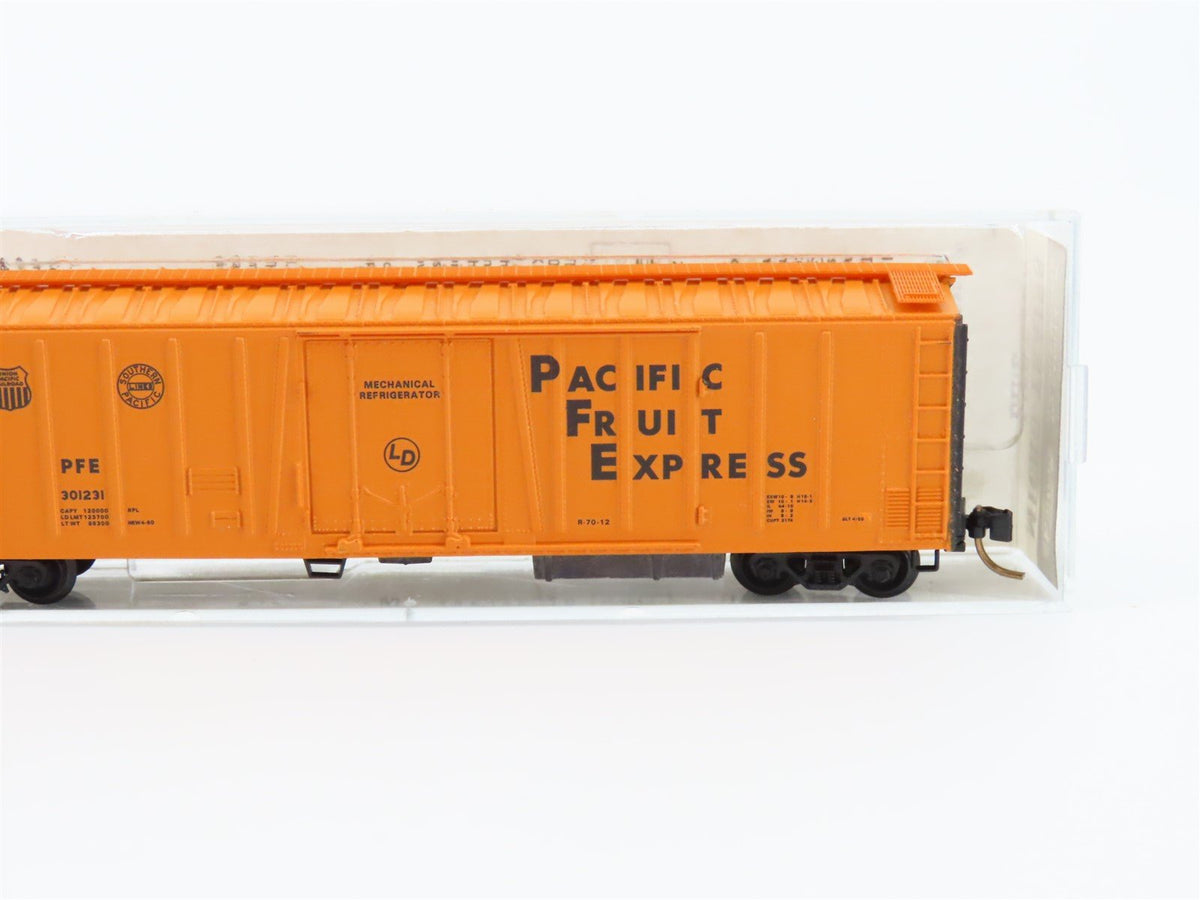 N Kadee Micro-Trains MTL 70010 PFE Pacific Fruit Express 51&#39; Mech Reefer #301231