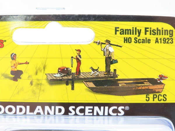 NEW ~ Woodland Scenics BOAT & FAMILY Figures ~ N Scale