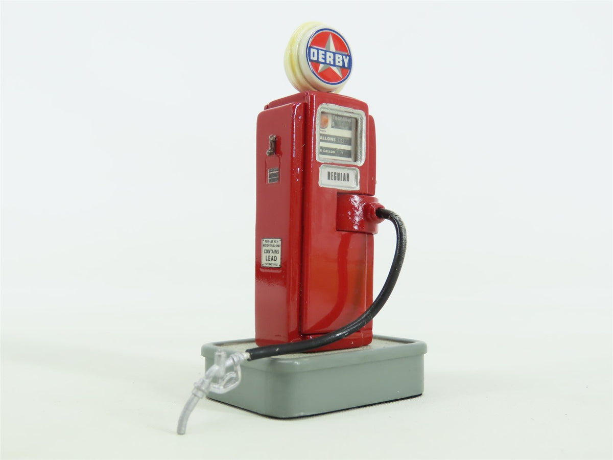 G Scale Danbury Mint #015-011 &amp; 015-012 Vintage Gas Pumps w/ COA (2)