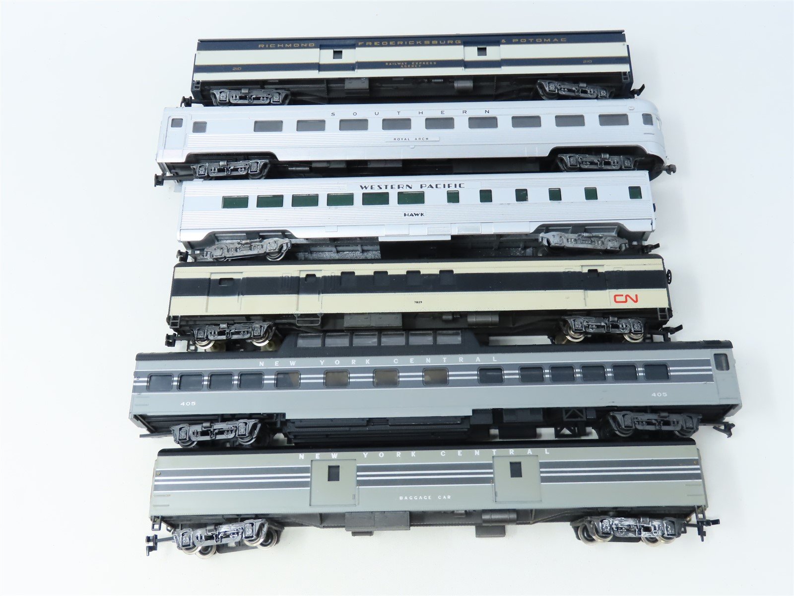 HO Scale Rivarossi SOU NYC WP CN  Passenger 6-Car Set