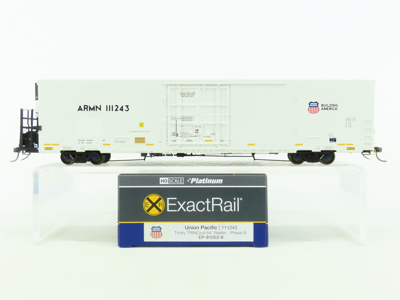 HO ExactRail EP-81053-8 ARMN UP Union Pacific 64' TRINCool Ph. 3 Reefer #111243