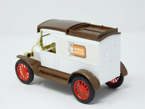 1/25 Scale Ertl 9355 Danish Bakery Delivery Car Coin Bank