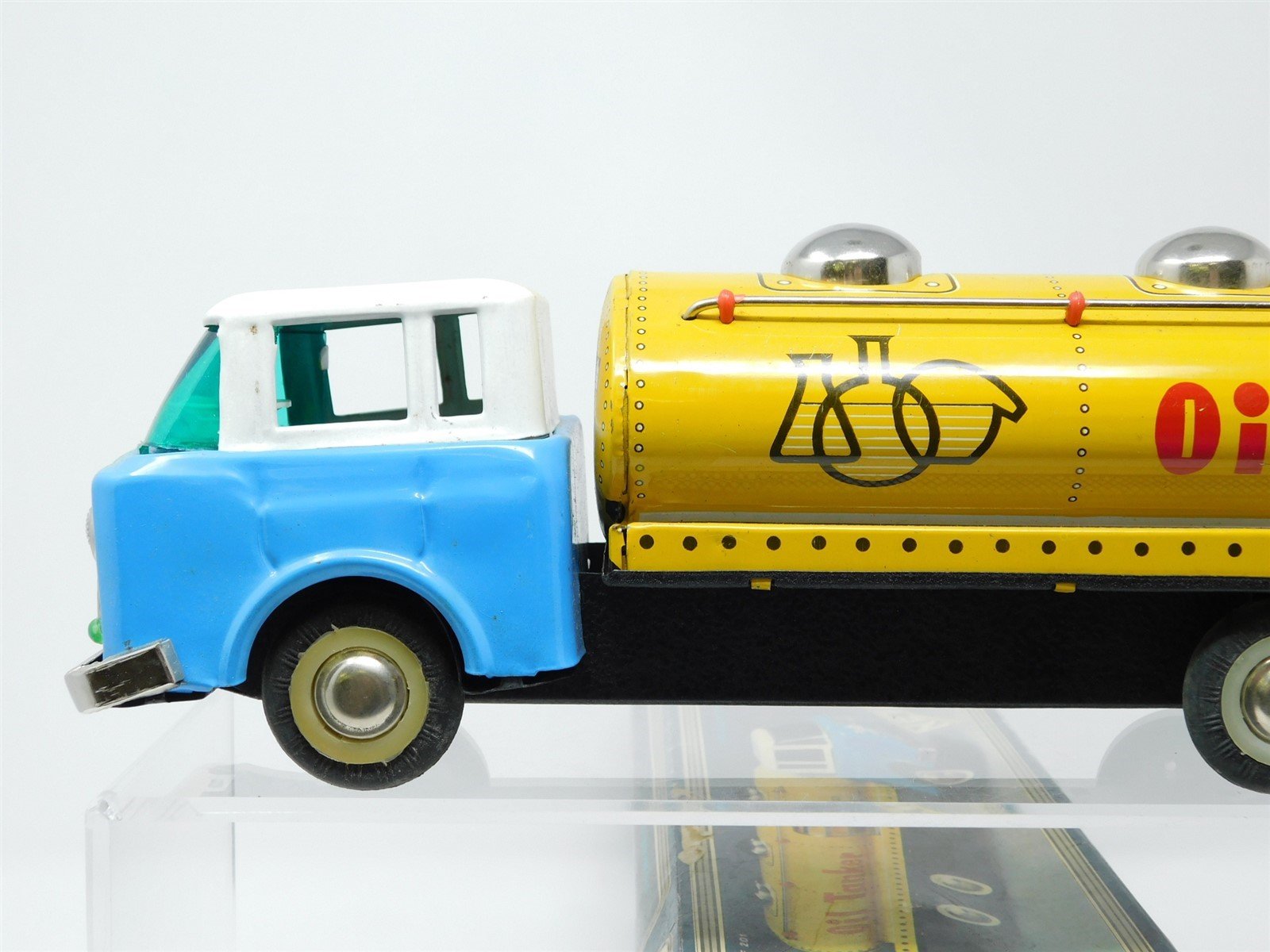 Vintage Camion De Petrol MF-201 Tin Plate Friction Oil Tanker Truck