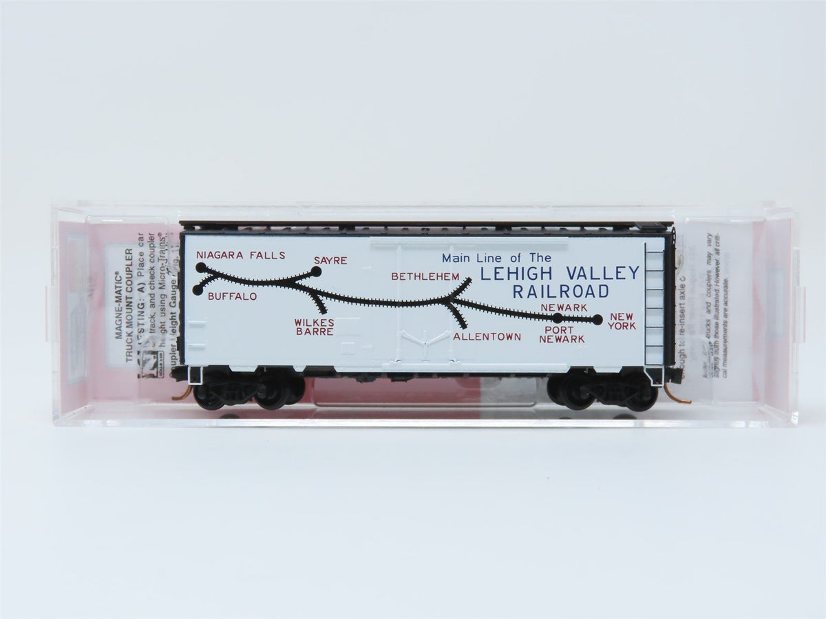 N Micro-Trains MTL NSC 11-01 LV Lehigh Valley Billboard 40&#39; Plug Door Box Car