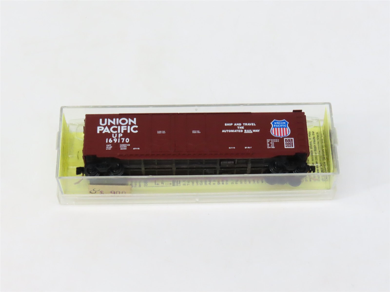 N Scale Micro-Trains MTL 36030 UP Union Pacific 50' Plug Door Box Car #169170