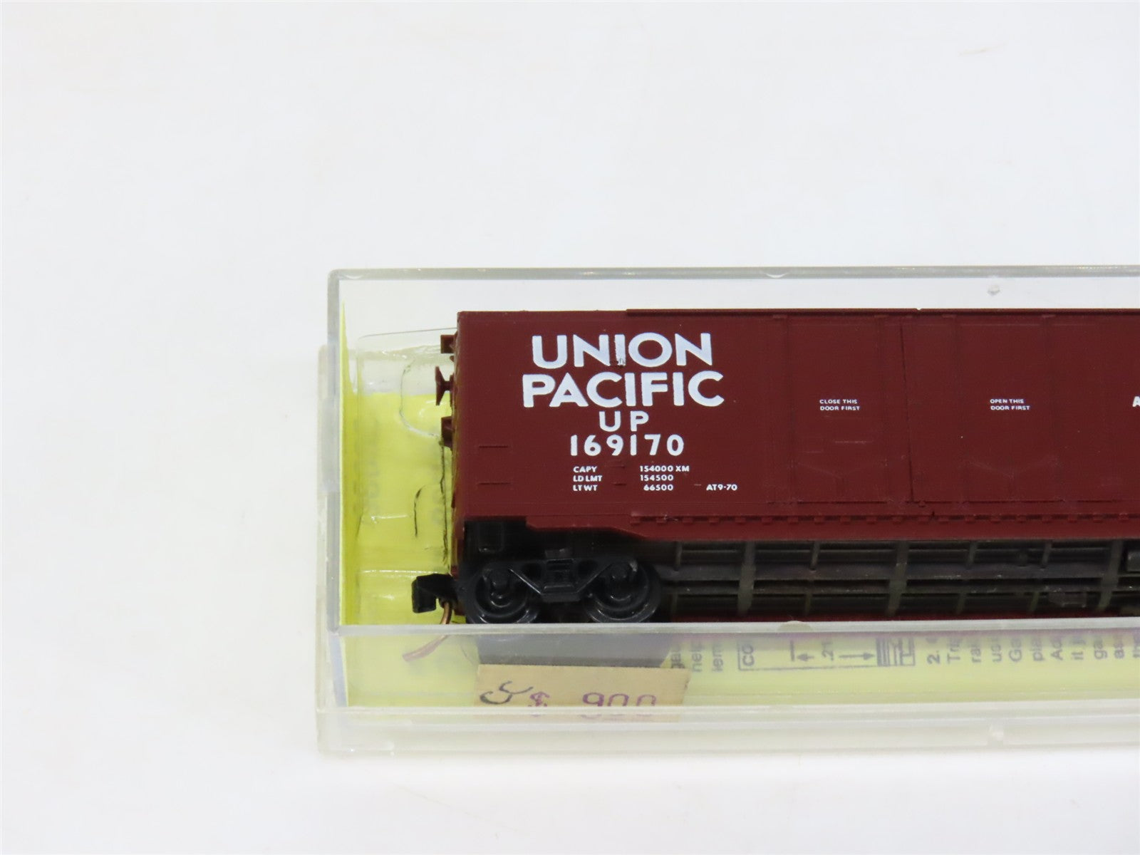 N Scale Micro-Trains MTL 36030 UP Union Pacific 50' Plug Door Box Car #169170