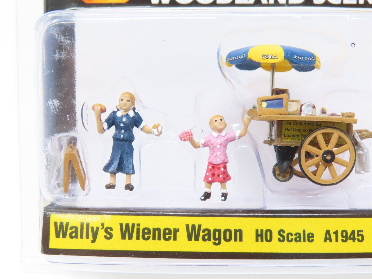 HO 1:87 Scale Woodland Scenics A1945 Wally&#39;s Wiener Wagon Scenery People Figures