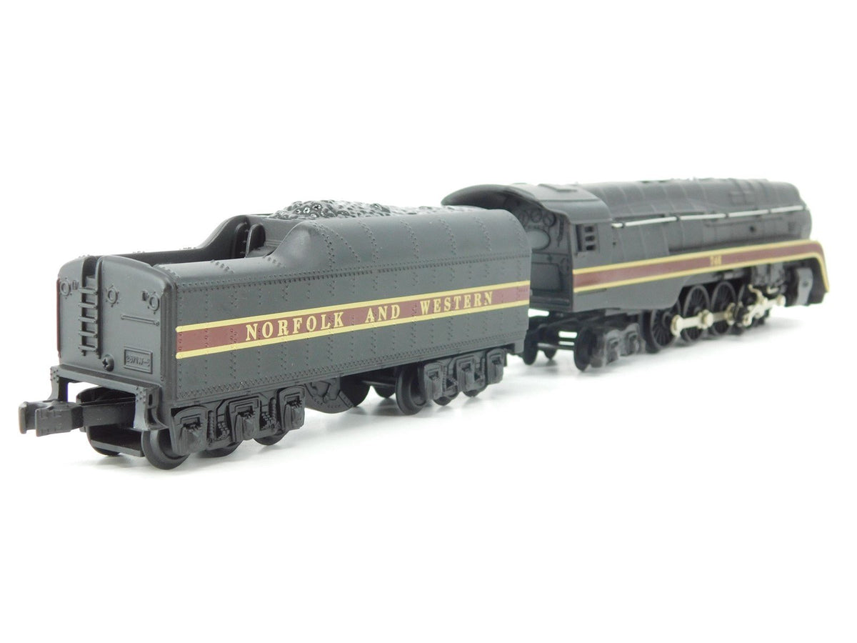 Lionel Hallmark 746 N&amp;W Norfolk &amp; Western 4-8-4 Steam w/ Track - DISPLAY ONLY