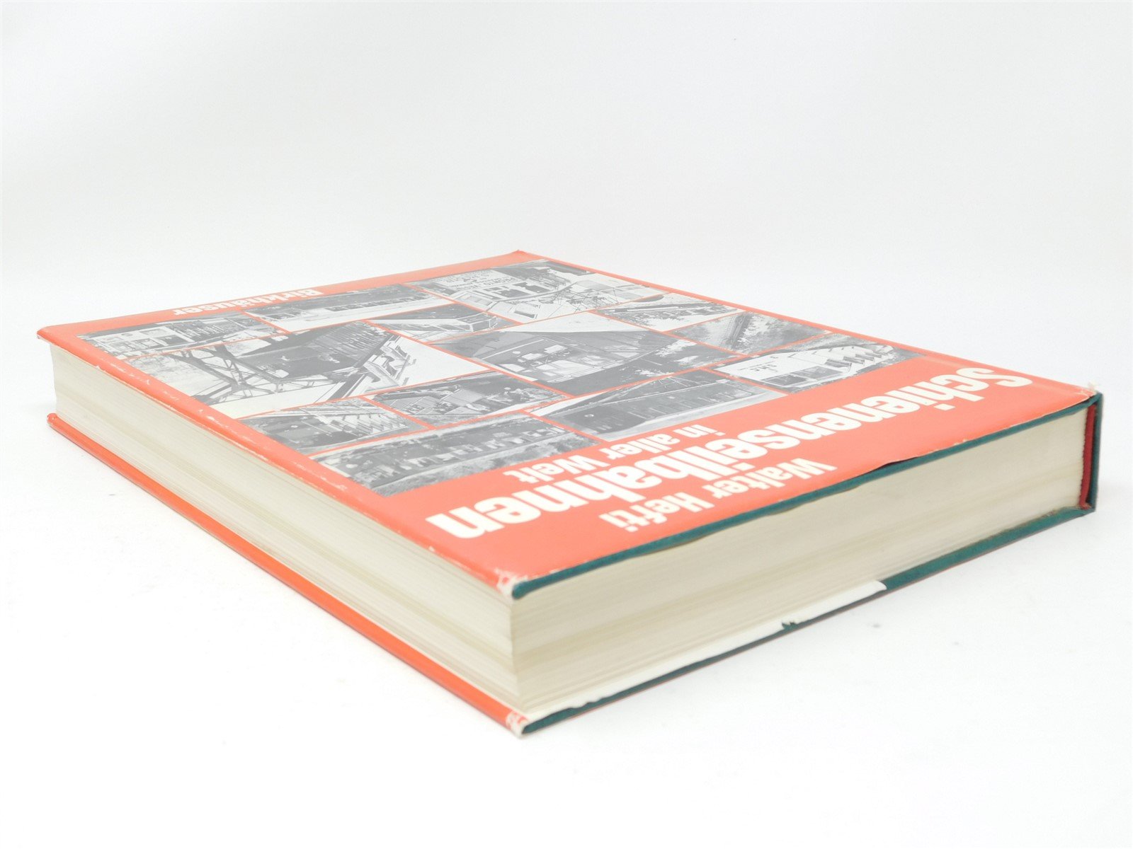 Schienenseilbahnen Cable Cars All Over the World (German) by Walter Hefti ©1975