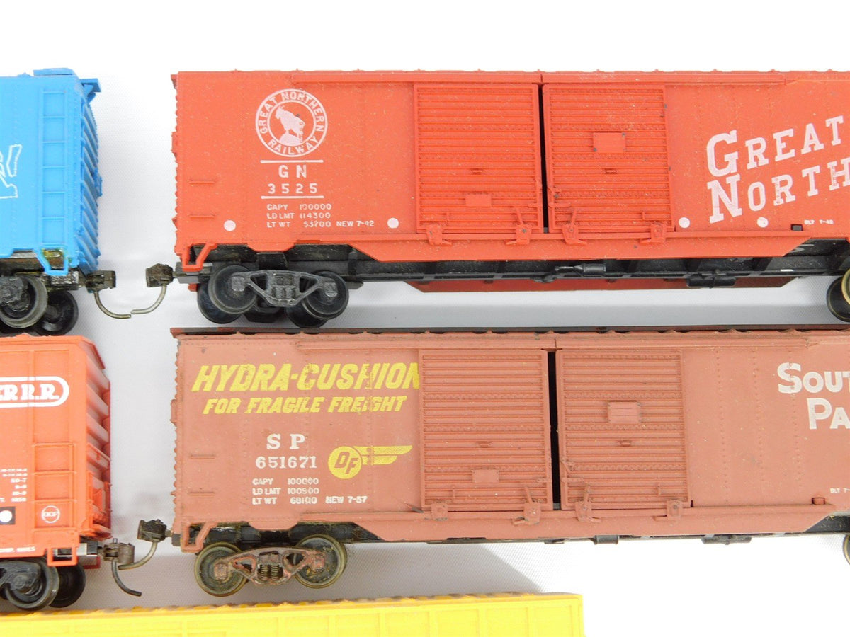 Lot Of 5 HO Scale Unbranded Assorted GN RF&amp;P D&amp;H SP A&amp;MR Box Cars