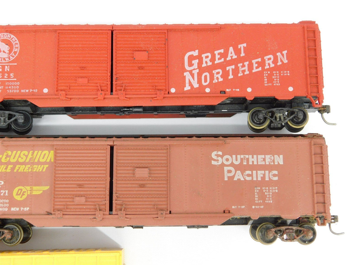 Lot Of 5 HO Scale Unbranded Assorted GN RF&amp;P D&amp;H SP A&amp;MR Box Cars