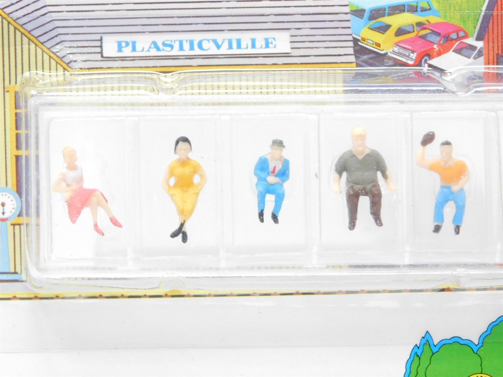 HO Scale Bachmann Mini-People 42331 Sitting Figures (6-Piece Set) - Sealed