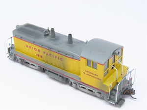 HO Scale Athearn UP Union Pacific EMD SW7 Diesel #1818 - Custom / Pro Weathered