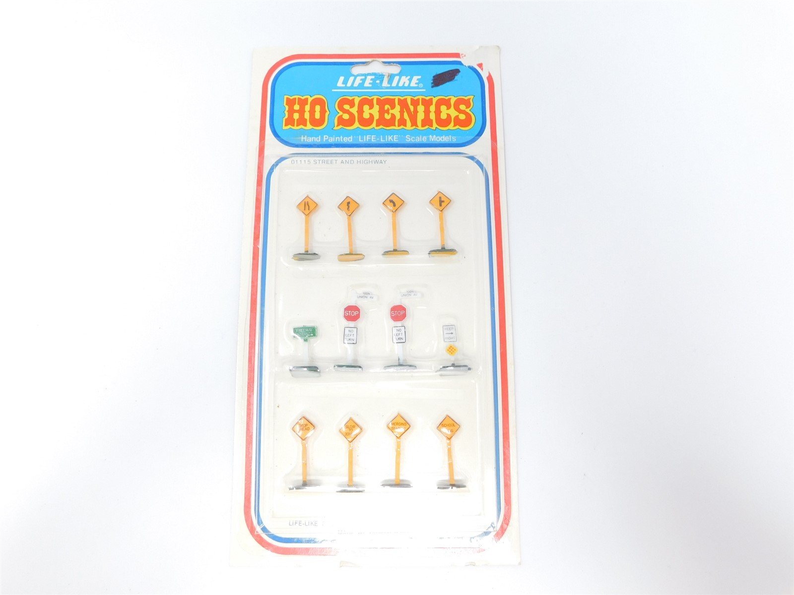 HO 1/87 Scale Life-Like 01115 Street And Highway Signs - Sealed