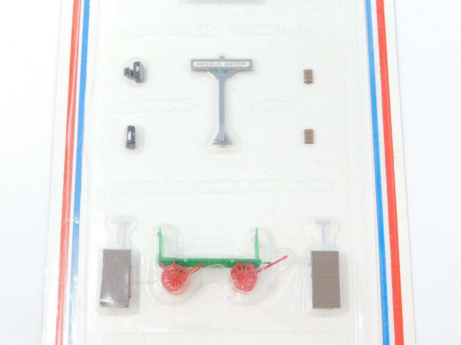 HO 1/87 Scale Life-Like #01126 Station Accessories - Sealed
