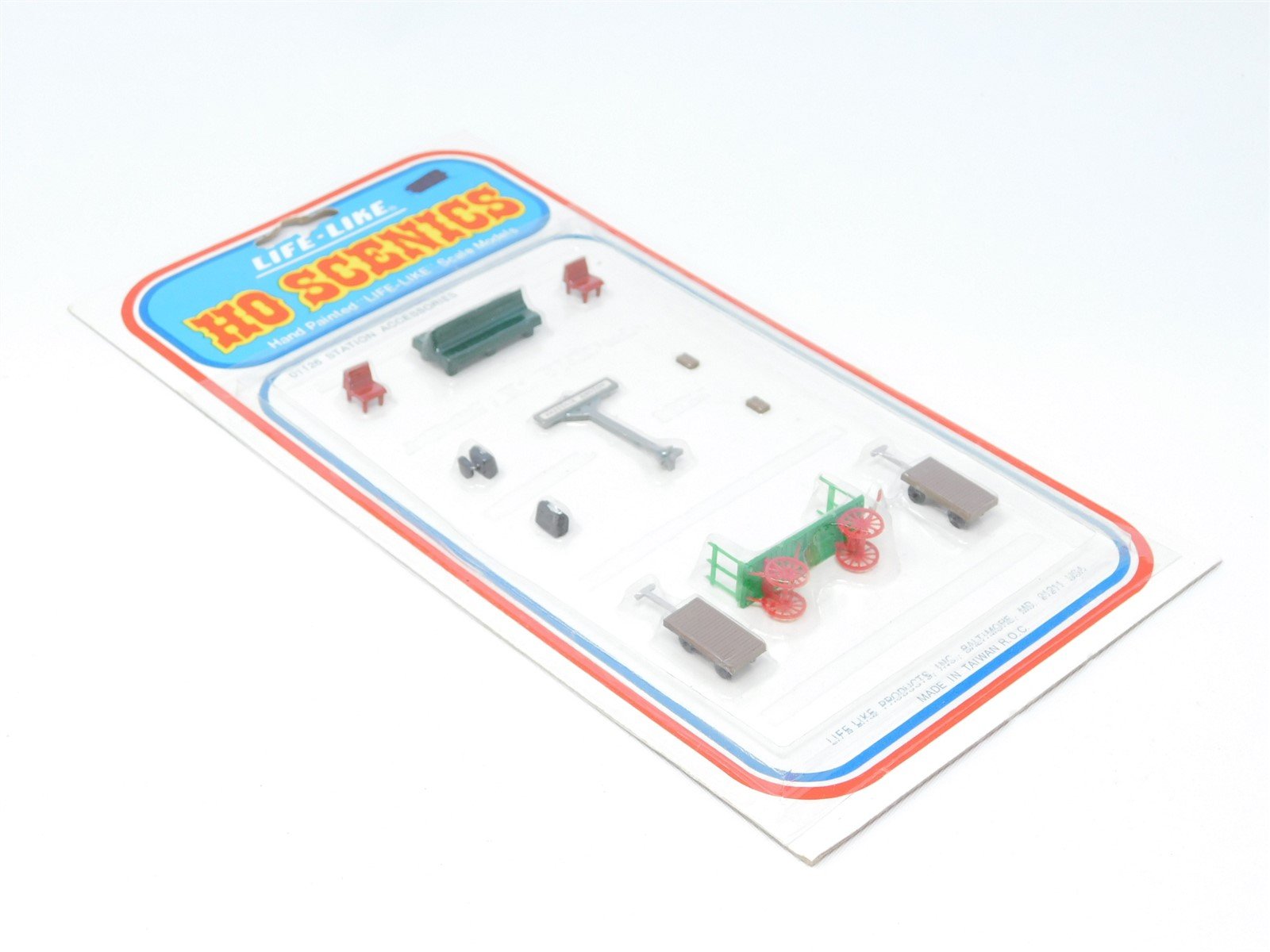 HO 1/87 Scale Life-Like #01126 Station Accessories - Sealed