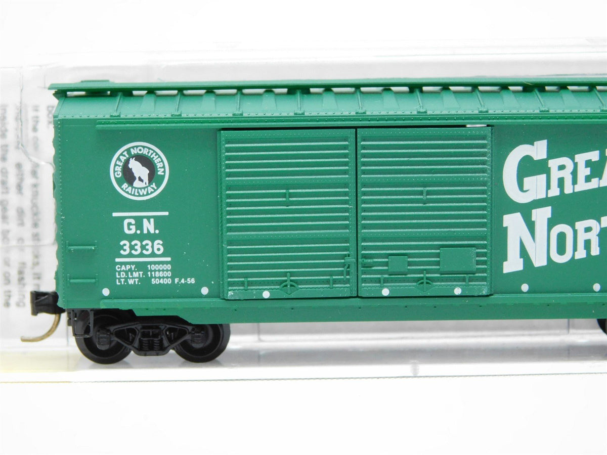 N Scale Micro-Trains MTL 23190 GN Great Northern 40&#39; Boxcar #3336 - Circus Car