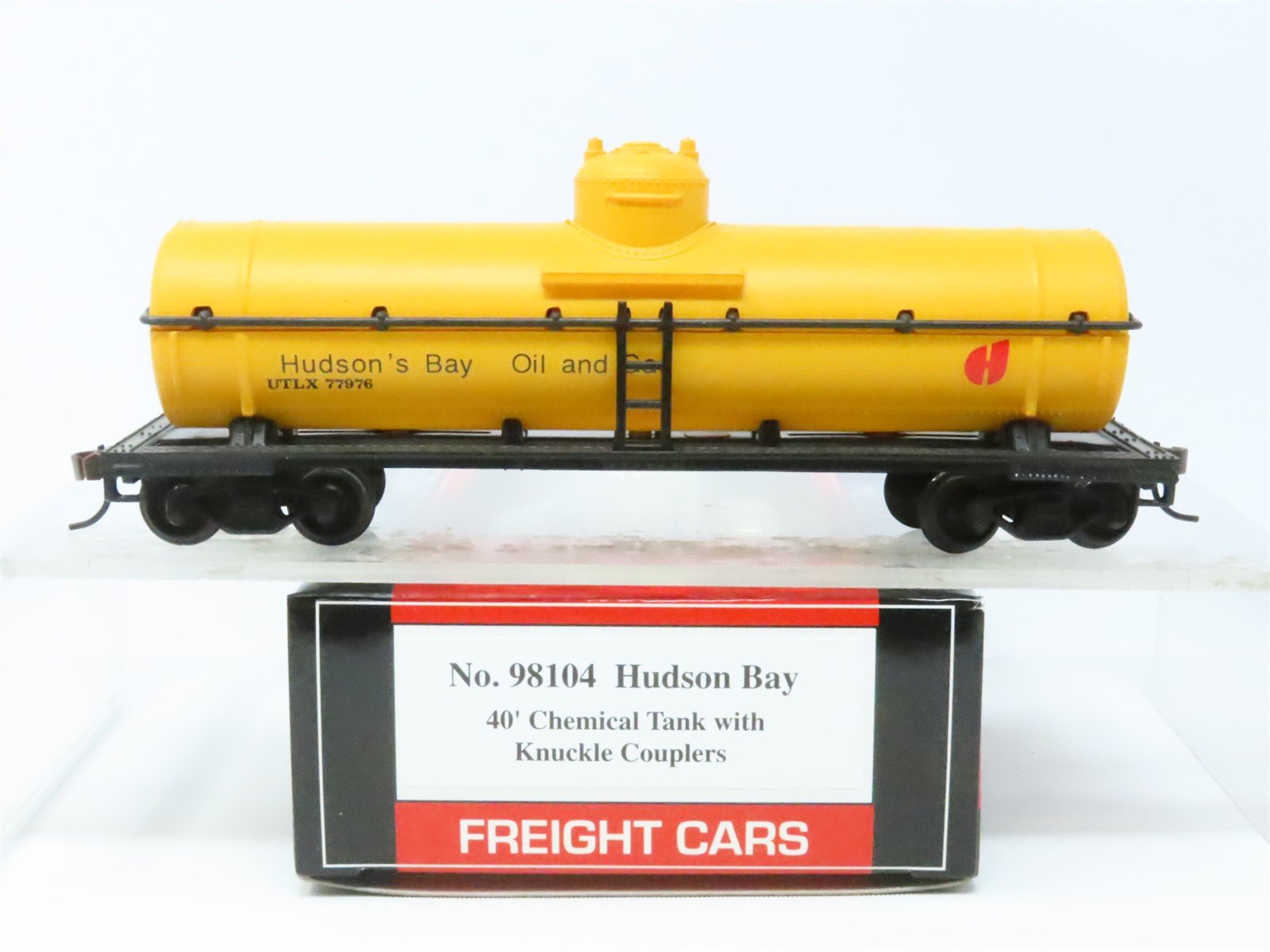 HO Model Power #98104 UTLX Hudson's Bay 40' Single Dome Chemical Tank Car #77976