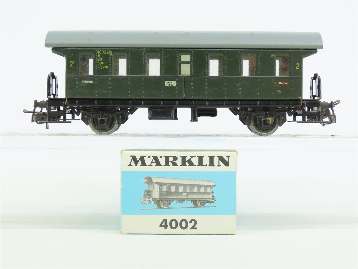 HO Scale Vintage Marklin 4002 2nd Class 2-Axle Local Passenger Coach