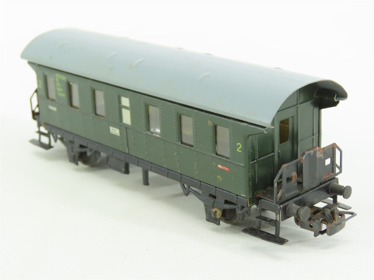 HO Scale Vintage Marklin 4002 2nd Class 2-Axle Local Passenger Coach