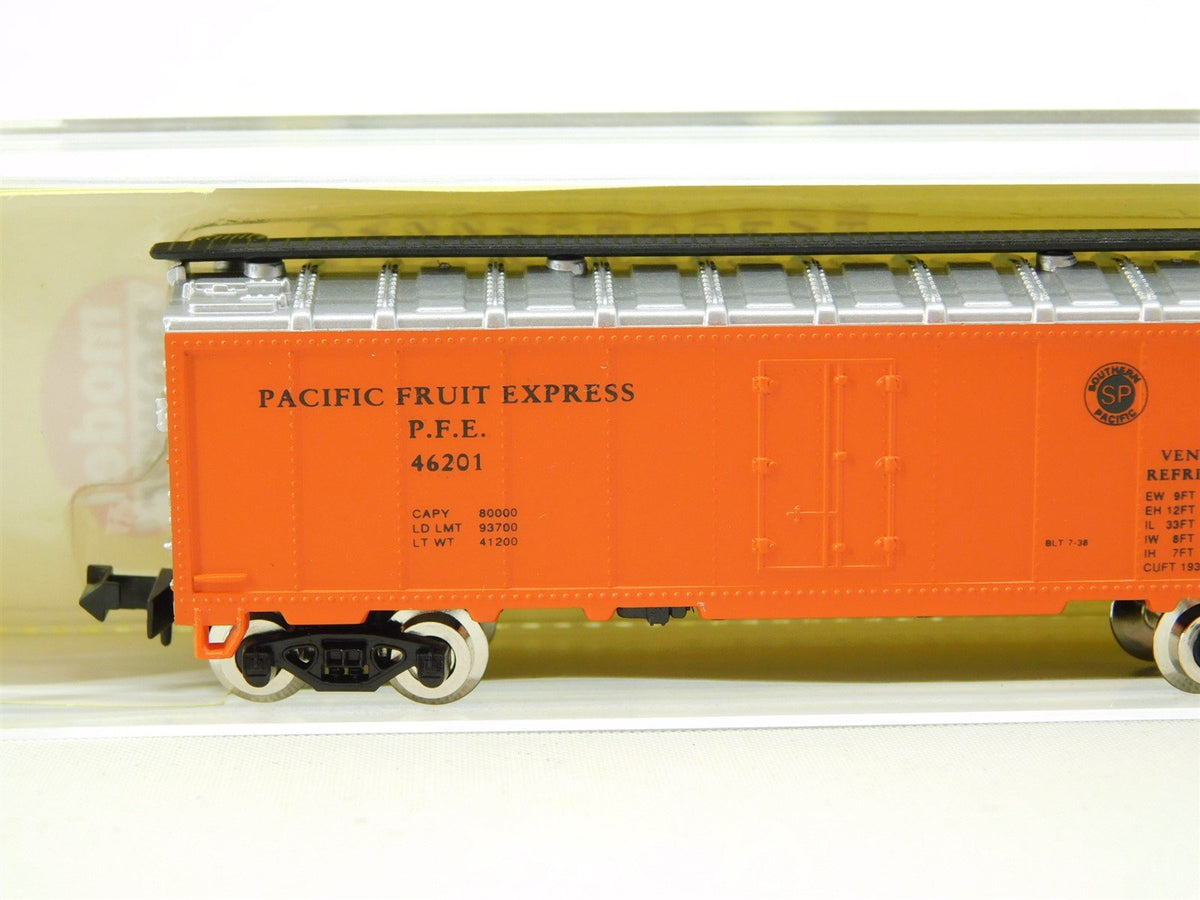 N Scale Model Power 3723 SP UP PFE Pacific Fruit Express Steel Reefer #46201