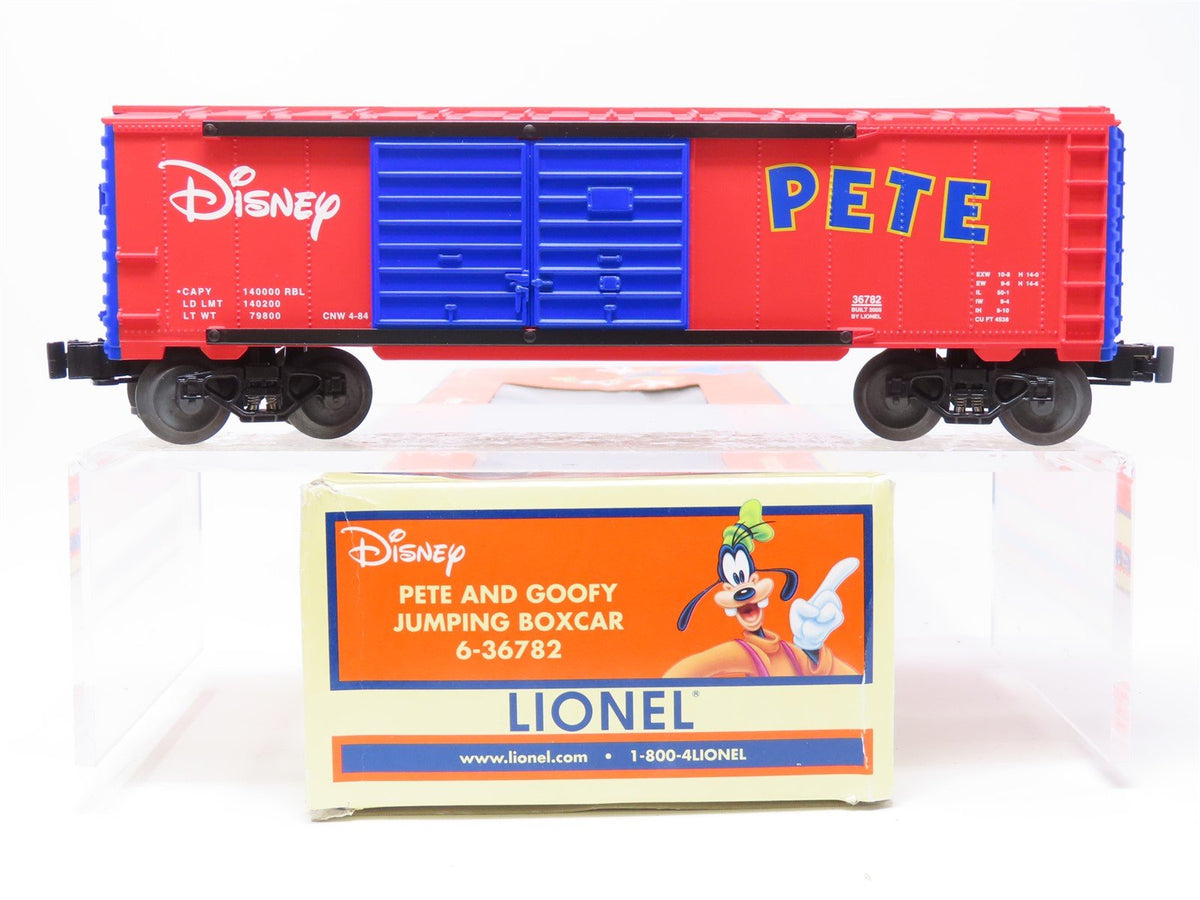 O Gauge 3-Rail Lionel 6-36782 Disney Pete &amp; Goofy Double Door Box Car #36782