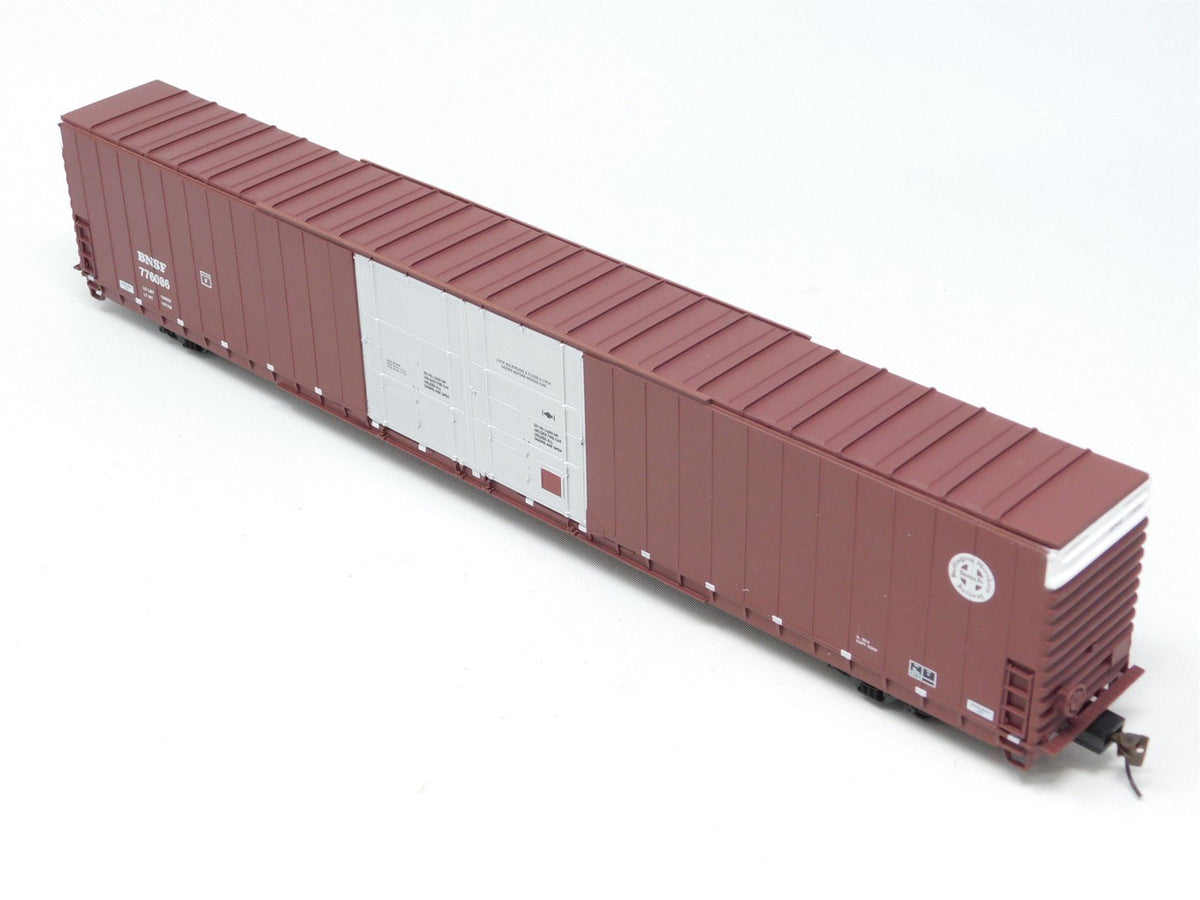 HO Scale Walthers 932-3518 BNSF Railway 86&#39; Steel Hi-Cube Box Car #776086