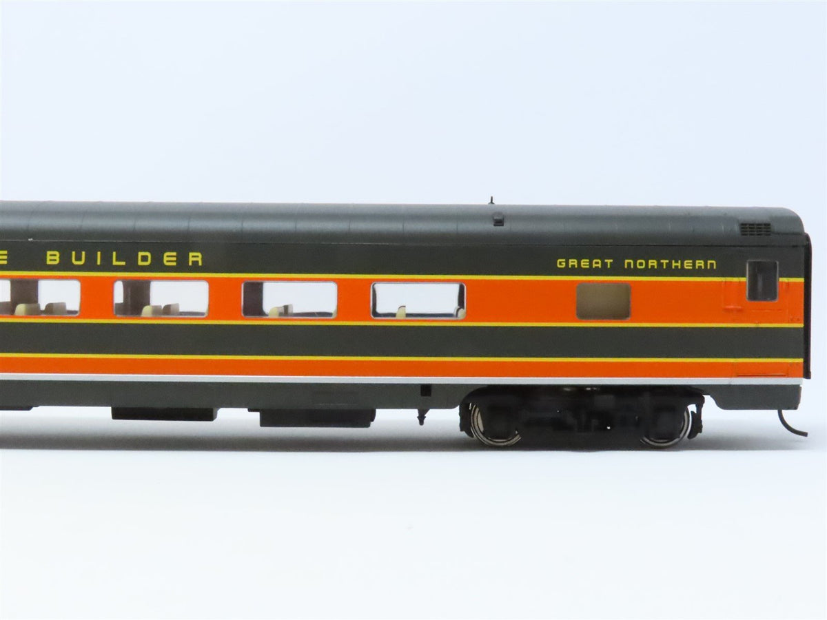 HO Scale Walthers 932-9031 GN Empire Builder AC&amp;F 60-Seat Coach Passenger Car