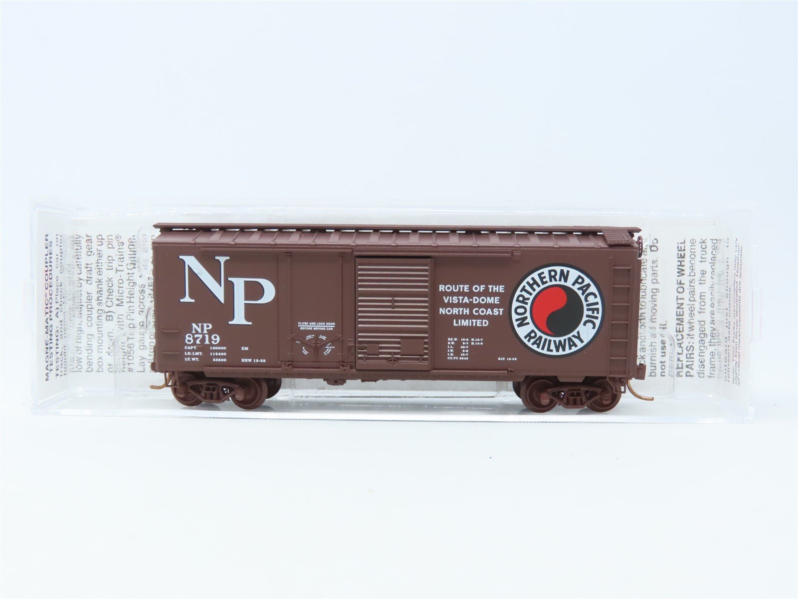 N Scale Micro-Trains MTL 22040 NP Northern Pacific 40' Steel Box Car #8719