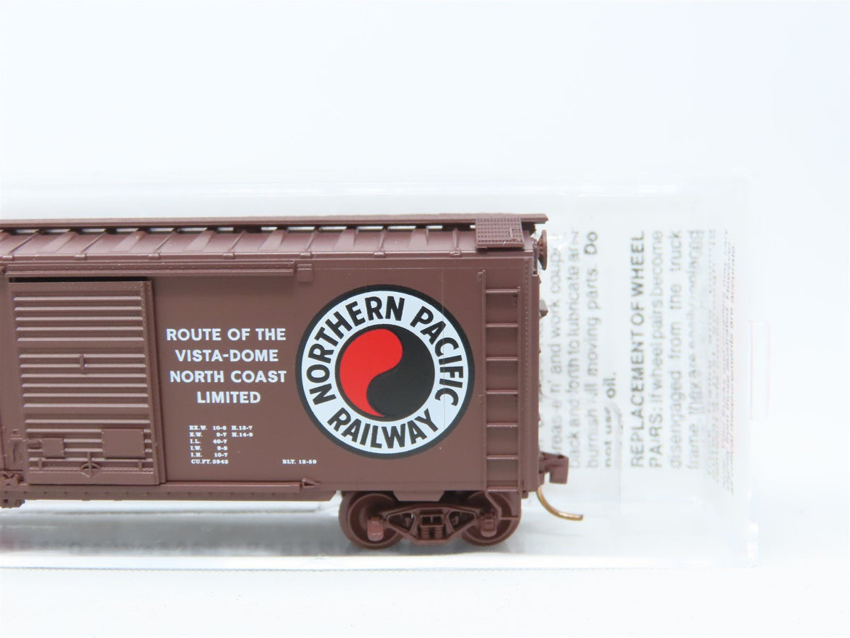 N Scale Micro-Trains MTL 22040 NP Northern Pacific 40&#39; Steel Box Car #8719