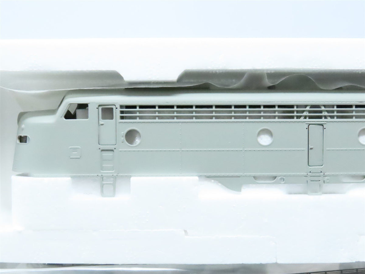 HO Scale Life-Like/Proto 2000 #8129 Undecorated E8/9 Diesel Locomotive