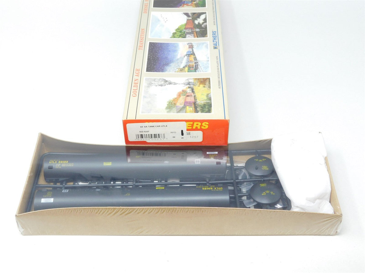 HO Scale Walthers Kit #932-5257 UTLX 65&#39; Anhydrous Ammonia Tank Car #89192