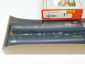 HO Scale Walthers Kit #932-5257 UTLX 65' Anhydrous Ammonia Tank Car #89192
