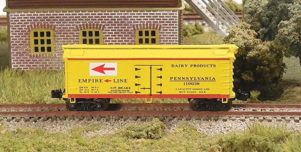 Z Scale FULL THROTTLE FTB9025-1 PRR &quot;Empire Line&quot; 34&#39; Woodside Reefer Set #1