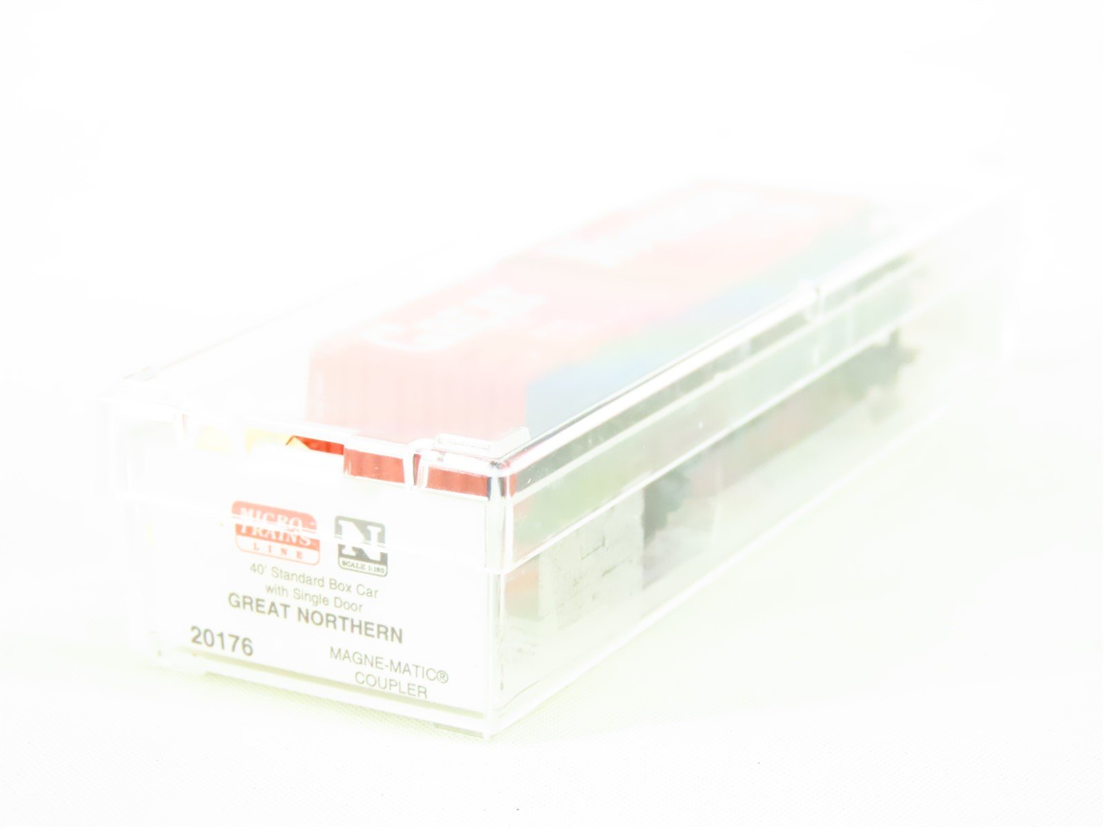 N Scale Micro-Trains MTL 20176 GN Great Northern 40' Steel Box Car #18588