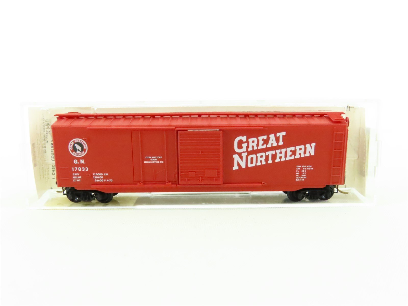 N Scale Micro-Trains MTL 33010 GN Great Northern "Goat" 50' Box Car #17833