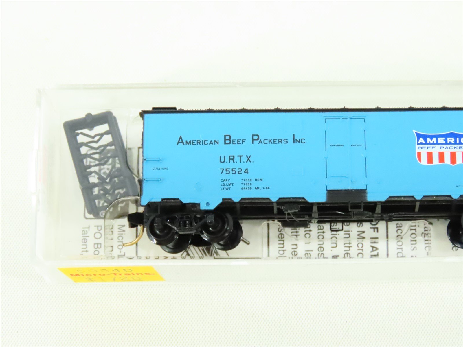 N Scale Micro-Trains MTL 59540 URTX American Beef Packers 40' Reefer #75524