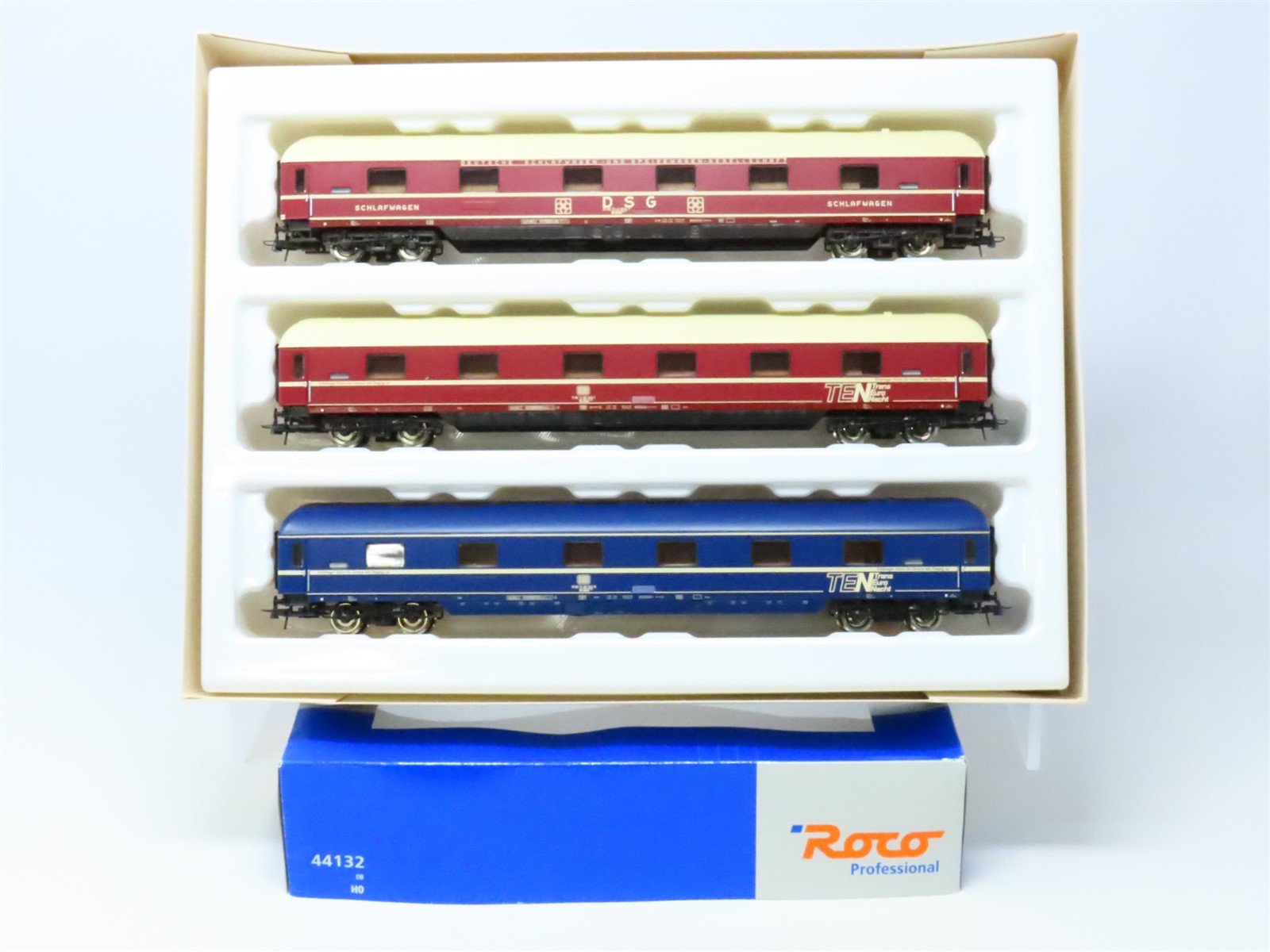 HO Scale Roco 44132 DB DSG TEN "Trans Euro Nacht" 3-Car Sleeper Passenger Set