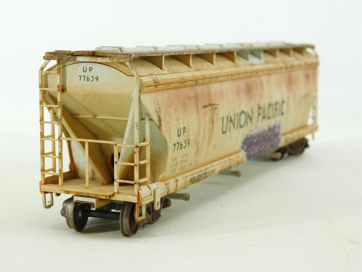 HO  UP Union Pacific 3-Bay ACF Center Flow Covered Hopper #77639 - Pro Custom