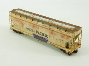 HO  UP Union Pacific 3-Bay ACF Center Flow Covered Hopper #77639 - Pro Custom