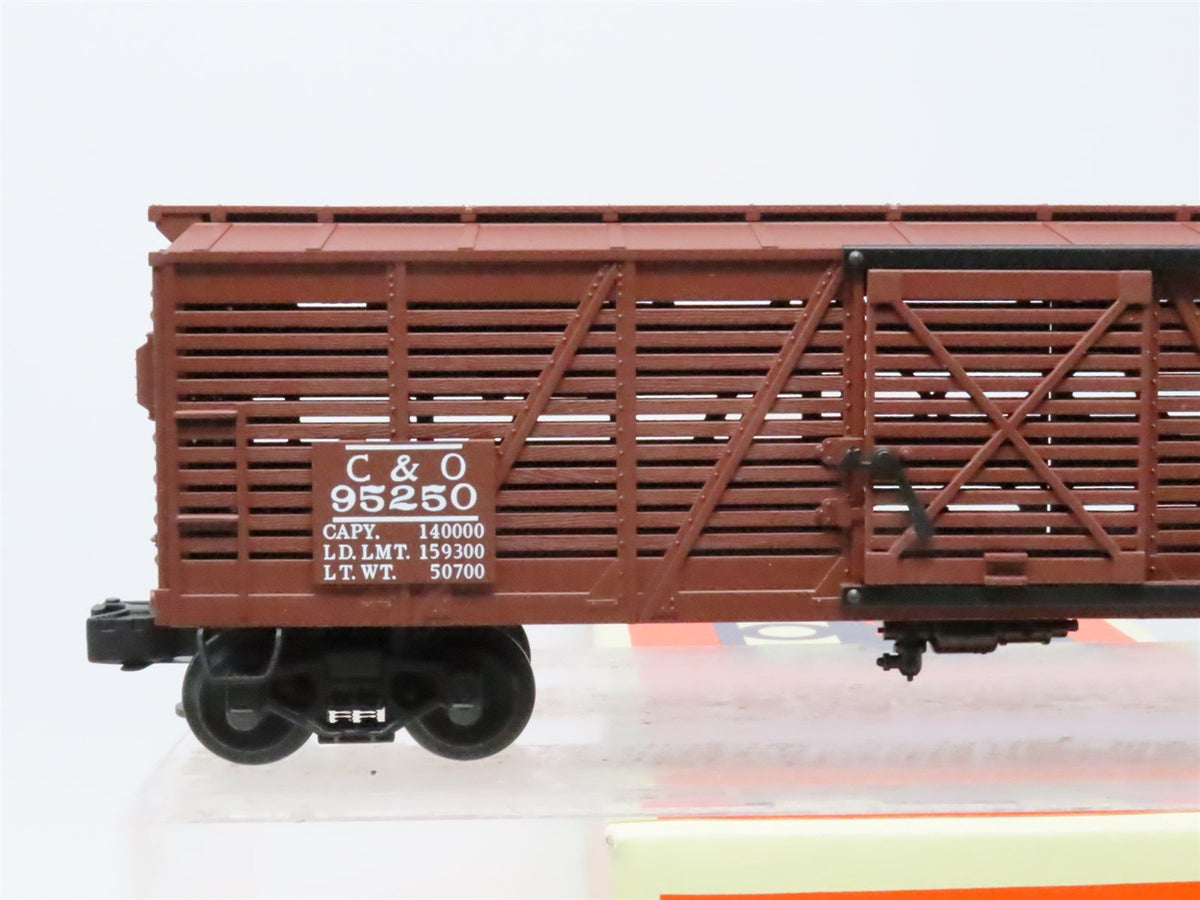 O Gauge 3-Rail Lionel #6-51402 C&amp;O Chesapeake &amp; Ohio Stock Car #95250