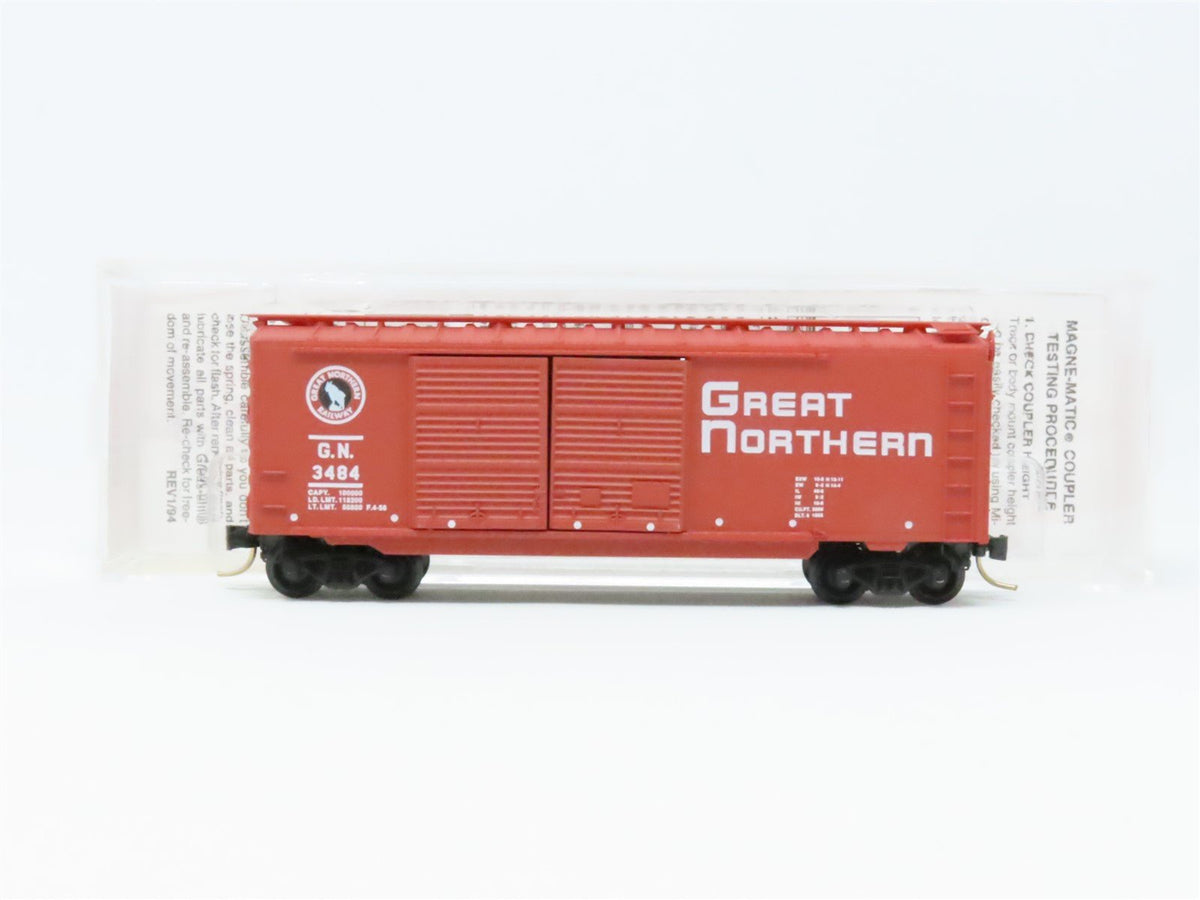 N Scale Micro-Trains MTL #23210 GN Great Northern 40&#39; Double Door Box Car #3484